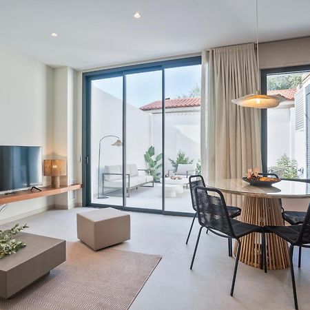 Sitges Spaces Garden Condo-2 Bedrooms, 2 Bathrooms, Garden Terrace, Near Center, Sleeps Up To 6- Monthly Rentals Only Exterior photo