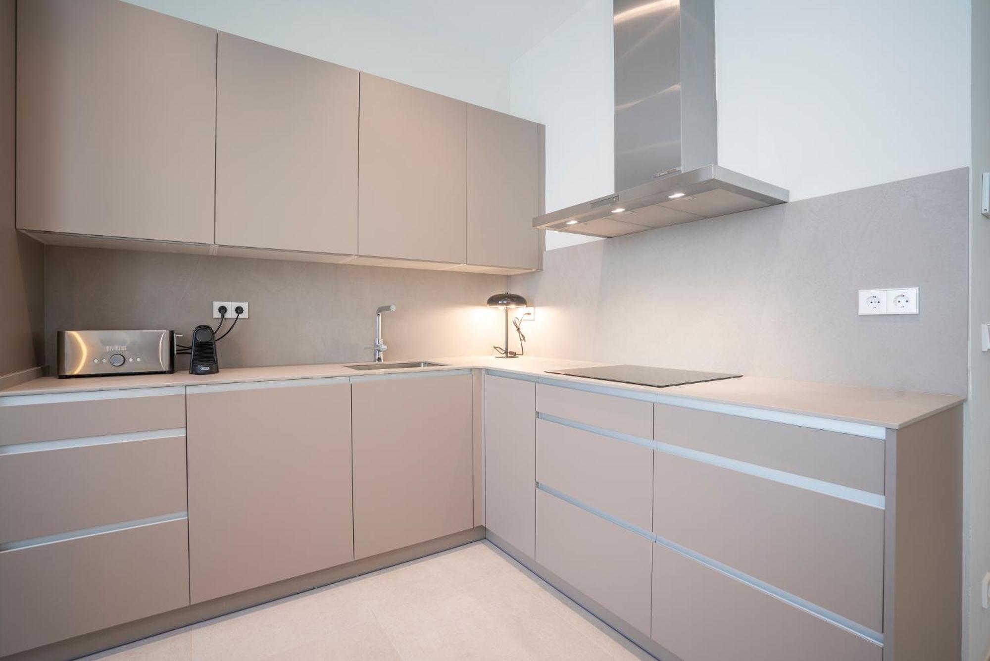 Sitges Spaces Garden Condo-2 Bedrooms, 2 Bathrooms, Garden Terrace, Near Center, Sleeps Up To 6- Monthly Rentals Only Exterior photo